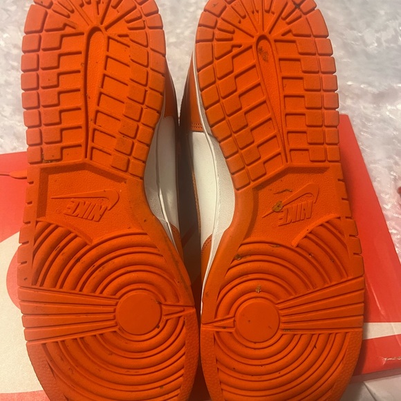 Orange and white Nike - Picture 5 of 6